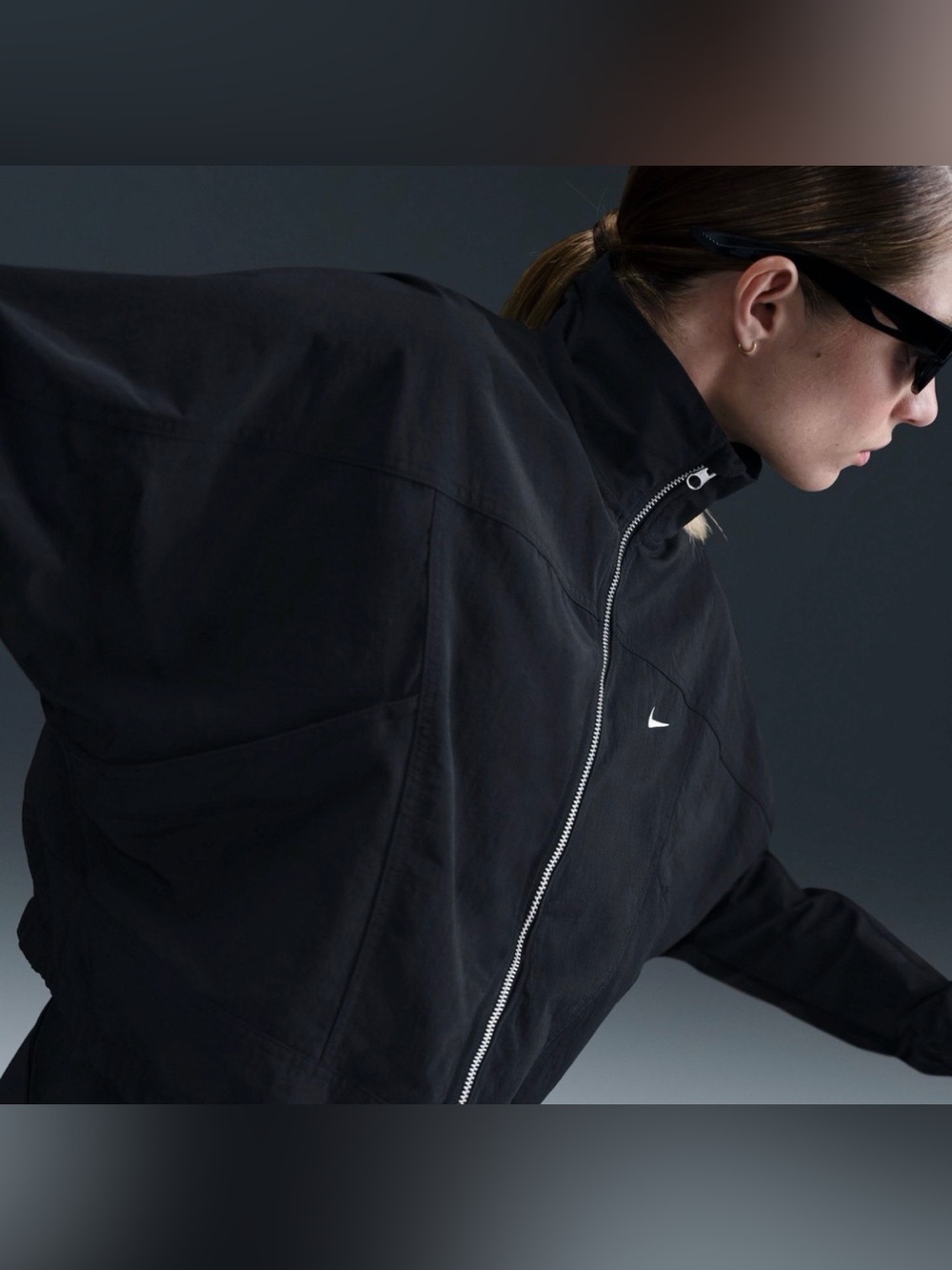 Nike Women's Sportswear Everything Wovens Repel UV Protection Jacket - Picture 4 of 6